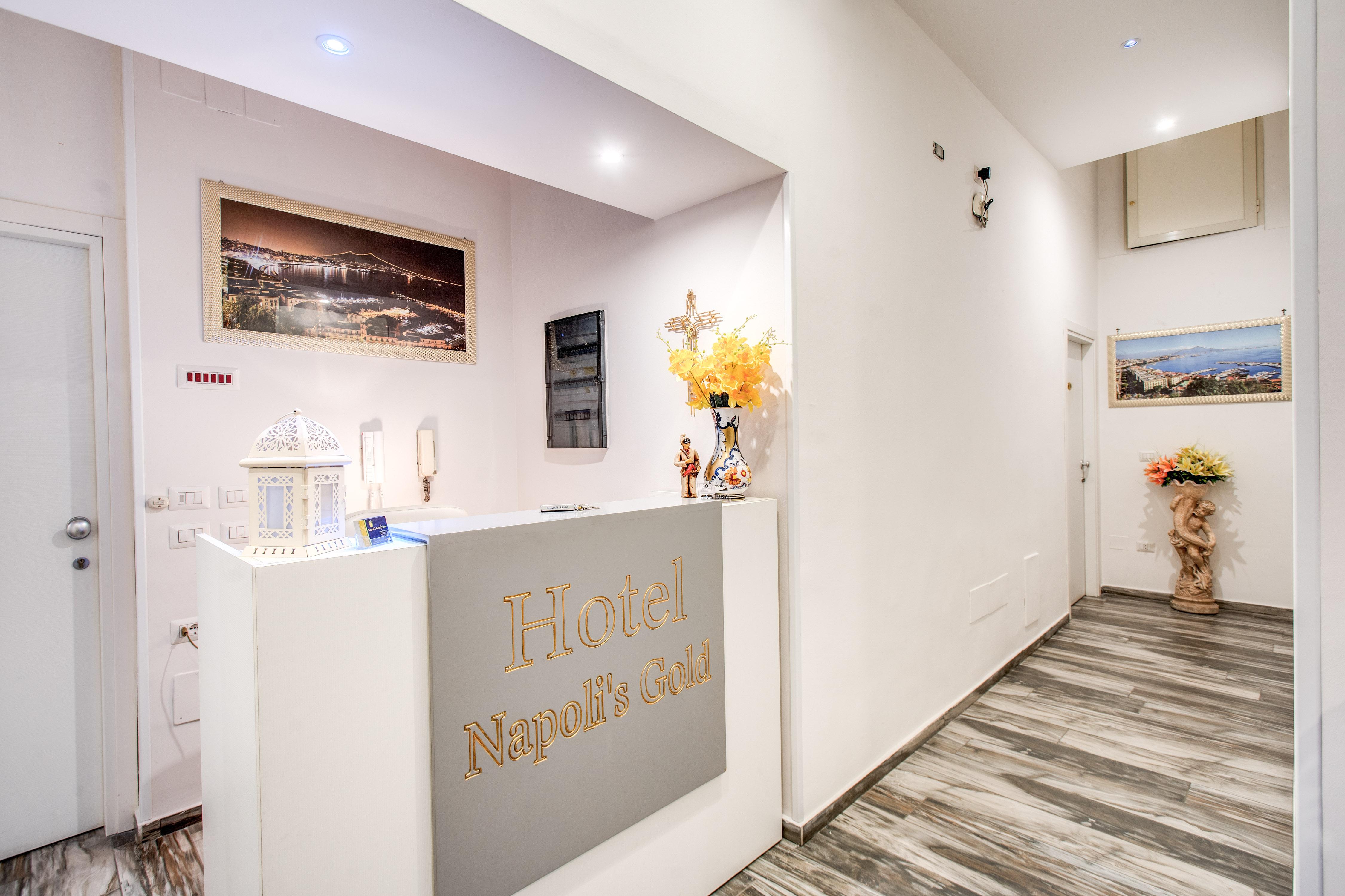 Napoli'S Gold Hotel ภายนอก รูปภาพ