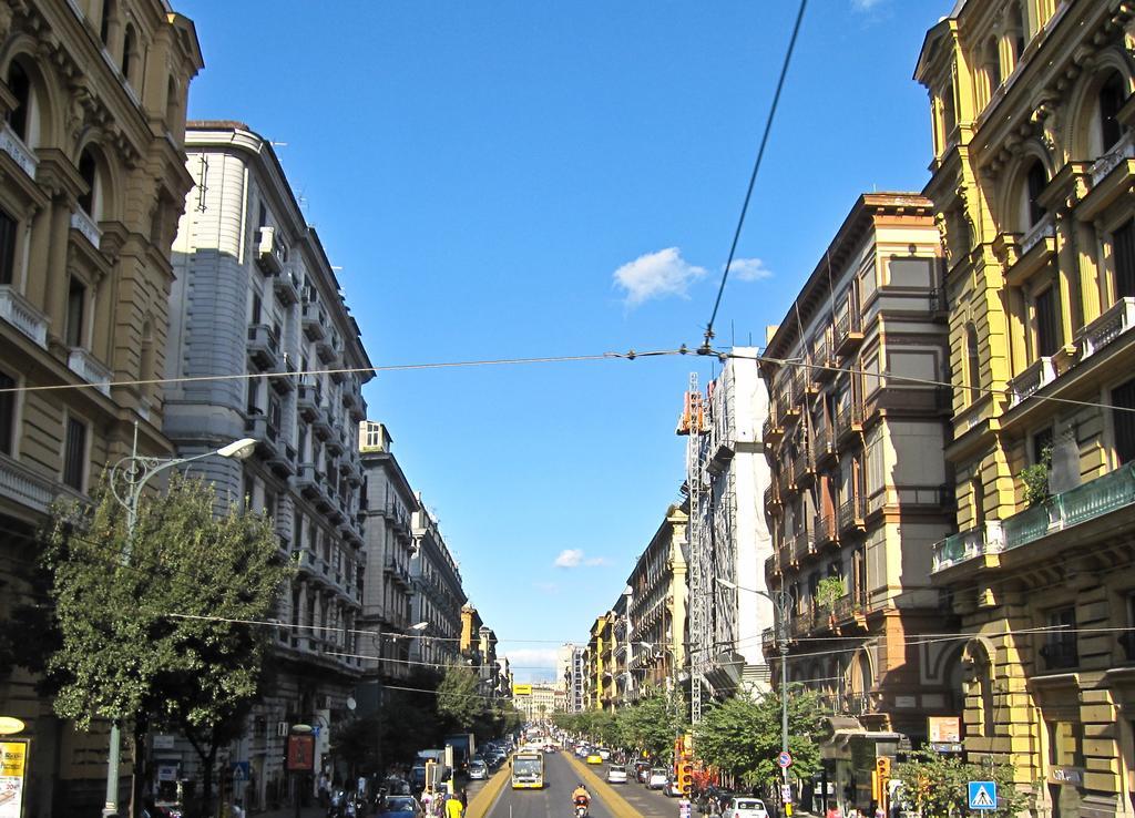 Napoli'S Gold Hotel ภายนอก รูปภาพ